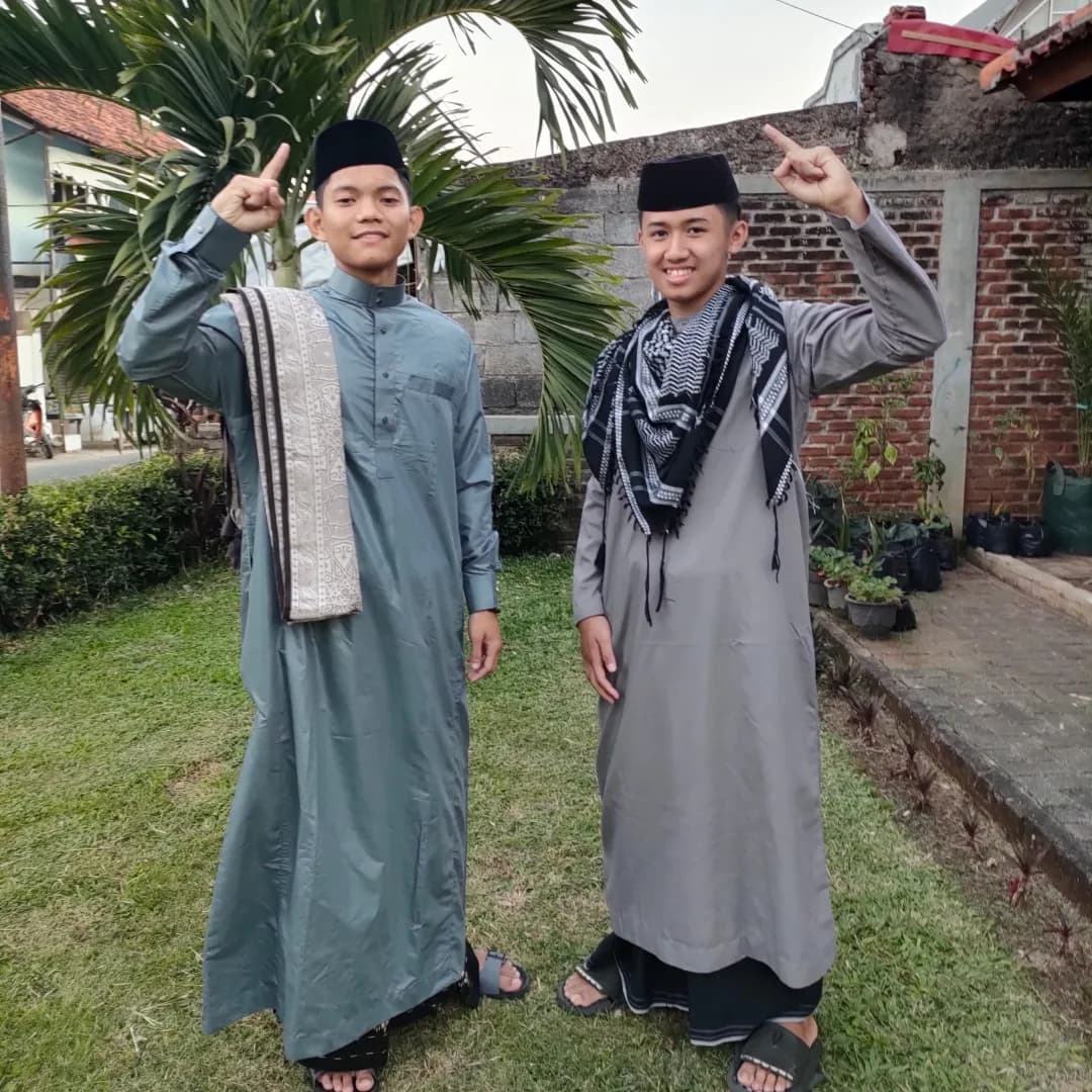 Contoh seragam santri ikhwan