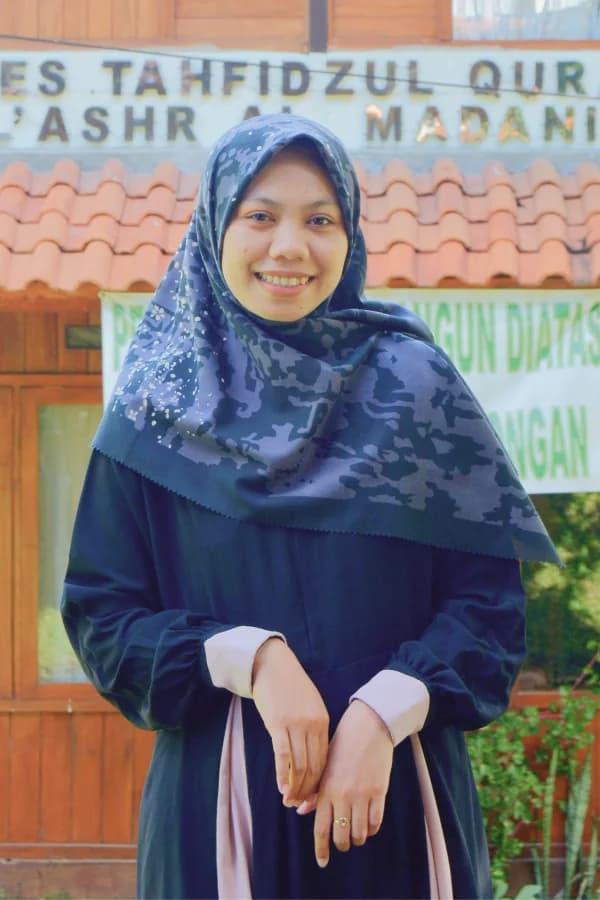 Ustazah Eka Nurean, S.H.