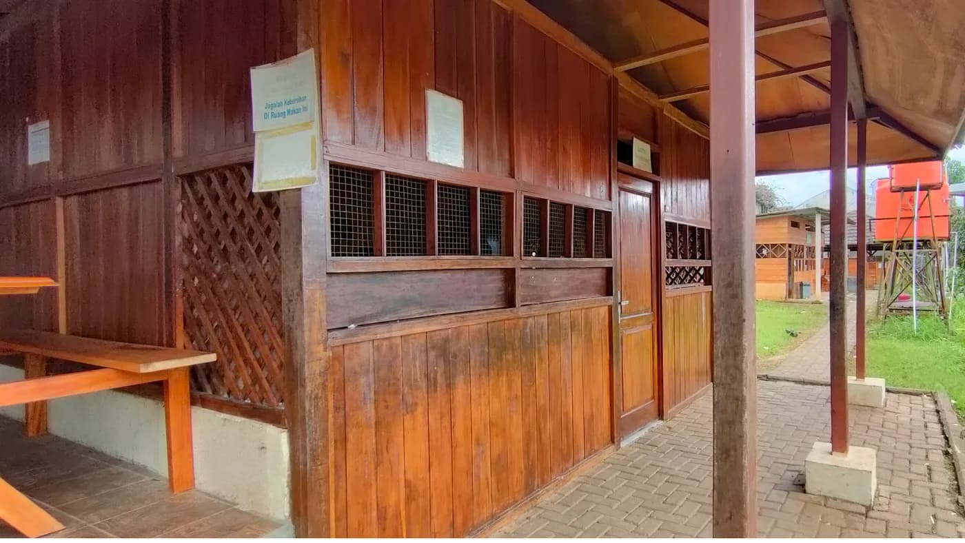 Area dapur dan kantin pesantren
