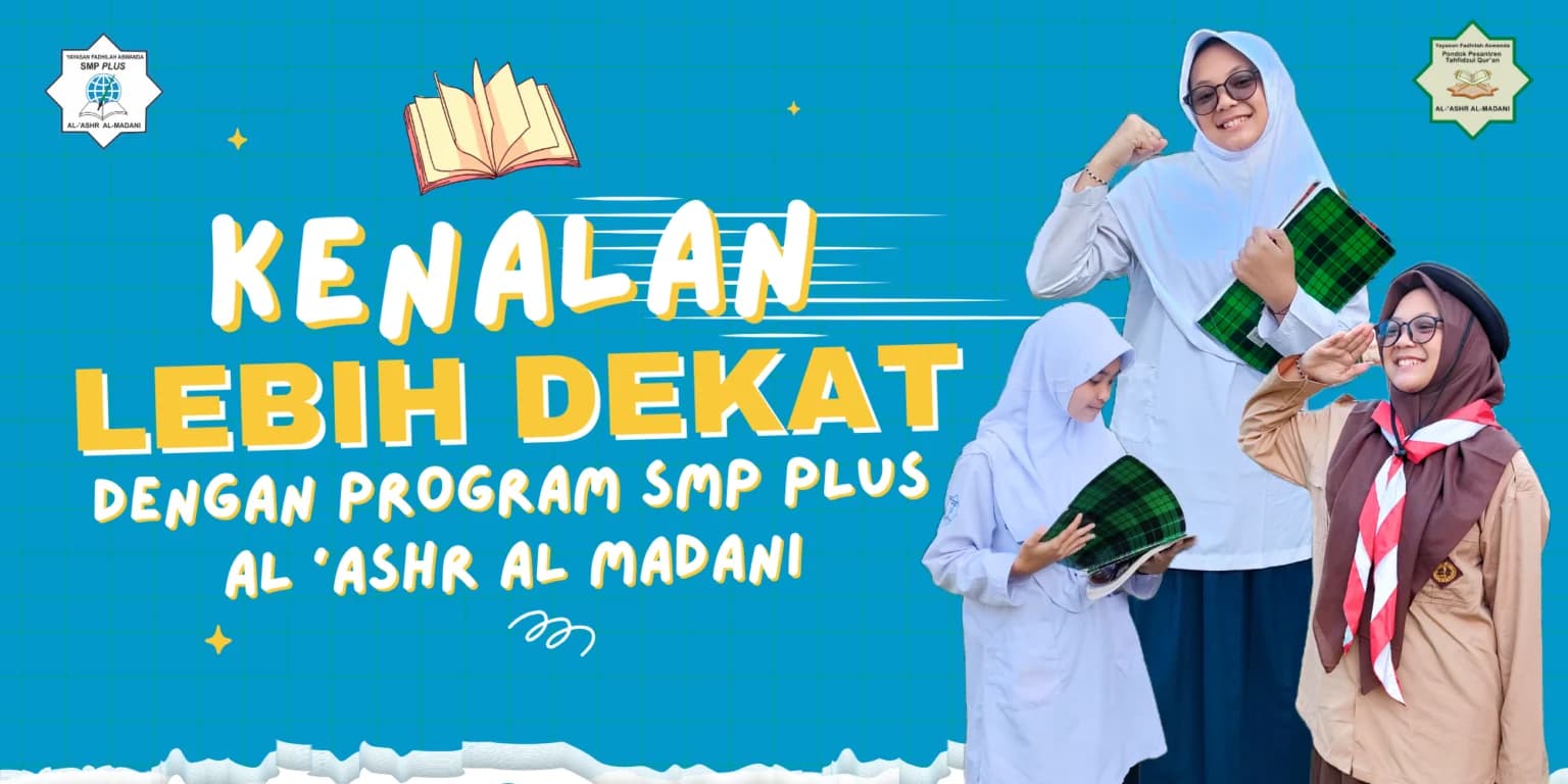 Tiga santriwati SMP Plus Al 'Ashr Al Madani mengenakan seragam sekolah, pramuka, dan harian