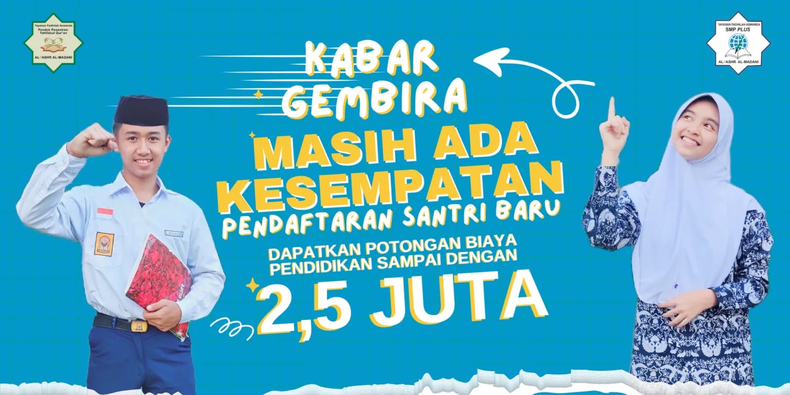 Santri dan santriwati SMP Plus Al 'Ashr Al Madani mengabarkan pembukaan pendaftaran santri baru